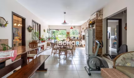 Casa com 3 dormitórios à venda, 276 m² por R$ 1.700.000,00 - Itoupava Central - Blumenau/SC