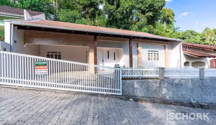 Casa com 3 dormitórios à venda, 390 m² por R$ 650.000,00 - Garcia - Blumenau/SC