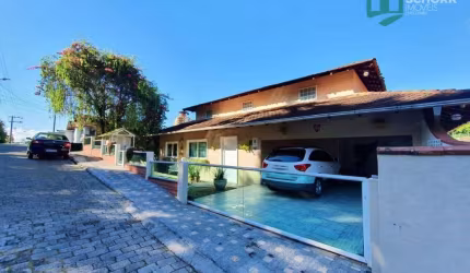 Casa com 5 dormitórios à venda, 800 m² por R$ 2.000.000,00 - Velha - Blumenau/SC