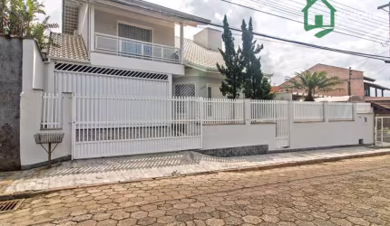 Casa com 3 dormitórios à venda, 260 m² por R$ 1.250.000,00 - Fortaleza - Blumenau/SC