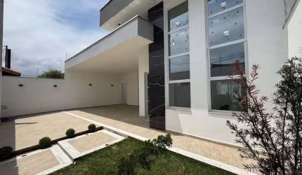 Casa Nova de Alto Padrão a 130m da Praia em Itanhaém. Aceita financiamento bancário!