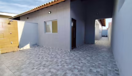 Casa Nova com Piscina e Suíte em Itanhaém – Oportunidade para Sair do Aluguel!
