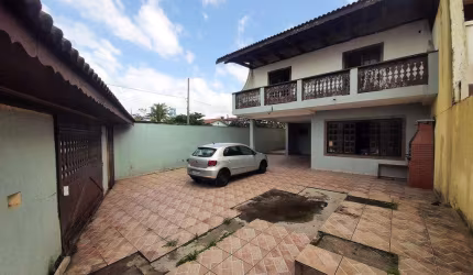 Sobrado à venda em Mongaguá, Agenor de Campos, com 2 suítes, com 311.52 m²