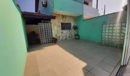 Sobrado à venda em Mongaguá, Flórida Mirim, com 2 quartos, com 115.91 m²