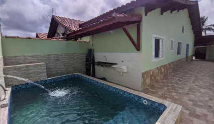 Casa à venda em Mongaguá, Jardim Santana, com 2 quartos, com 85.35 m²