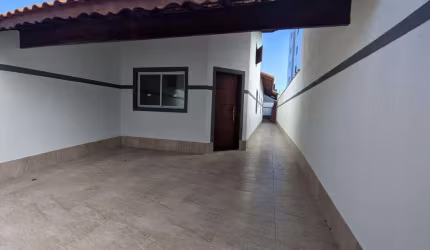Casa à venda em Mongaguá, Balneário Itaóca, com 2 quartos, com 80.66 m²