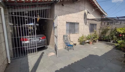 Casa à venda em Mongaguá, Balneário Flórida Mirim, com 2 quartos, com 105 m²