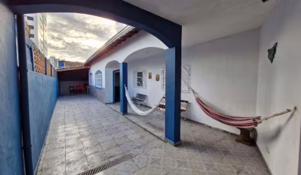 Casa à venda em Mongaguá, PÉ NA AREIA!!!