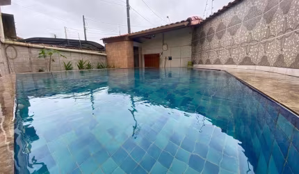 Sobrado à venda em Itanhaém, Baln Gaivotas, com 5 quartos, com 169 m²