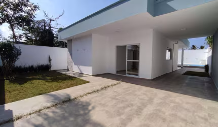 Casa de Alto Padrão em Itanhaém a 100m da Praia – Com Piscina e Área Gourmet