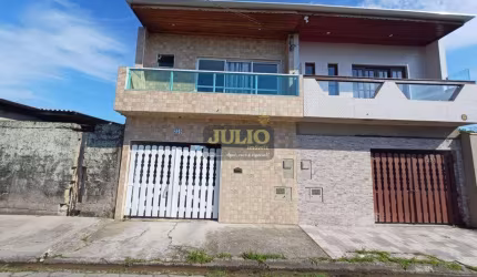 Casa à venda em Itanhaém, 3 Dormitótios, 1 suite e 2 vagas de garagem