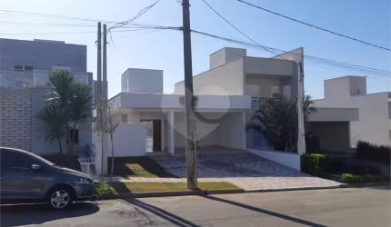 Condomínio com 3 quartos à venda em Chácara Morada Mediterrânea - SP