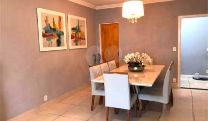 Casa com 3 quartos à venda em Vila Viotto - SP