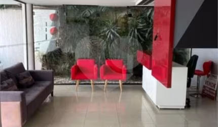 Casa com 3 quartos à venda em Chácara Urbana - SP