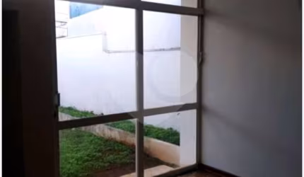 Casa com 3 quartos à venda em Vila Vianelo - SP