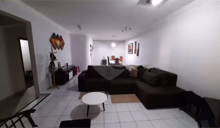Casa com 4 quartos à venda em Jardim Florestal - SP