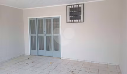 Casa térrea com 2 quartos à venda em Jardim Bandeiras - SP