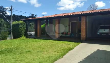 Casa com 3 quartos à venda em Jardim Colonial - SP