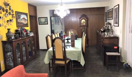 Casa com 6 quartos à venda em Chácara Urbana - SP