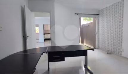 Prédio inteiro à venda em Cidade Nova - SP
