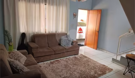 Casa com 3 quartos à venda em Parque Almerinda Pereira Chaves - SP
