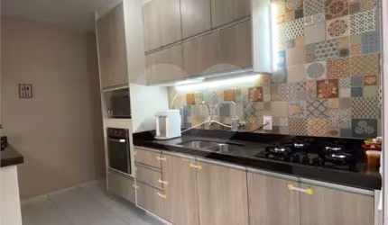 Casa com 3 quartos à venda em Vila Vianelo - SP