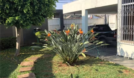 Casa com 4 quartos à venda em Vila Liberdade - SP