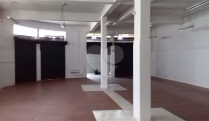 Salão Comercial à venda ou para locação em Vila Rio Branco - SP
