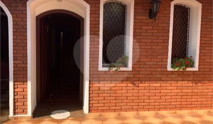 Casa com 3 quartos à venda ou para locação em Vila Joana - SP
