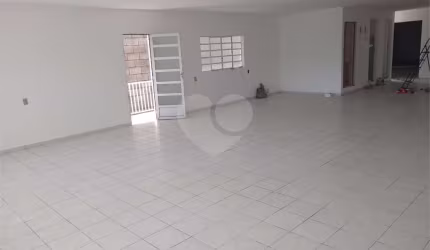 Salão Comercial à venda ou para locação em Vila Agrícola - SP