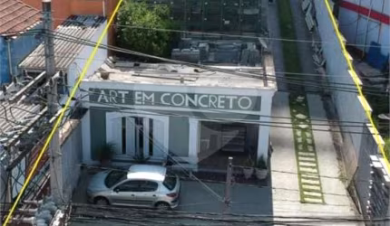 Terreno à venda em Vila Vianelo - SP