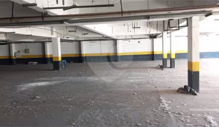 Salão Comercial à venda em Centro - SP