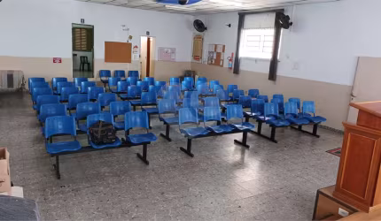 Salão Comercial à venda em Colônia - SP