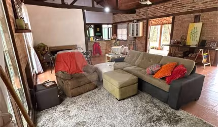 Chácara com 3 quartos à venda em Jardim Tarantela - SP