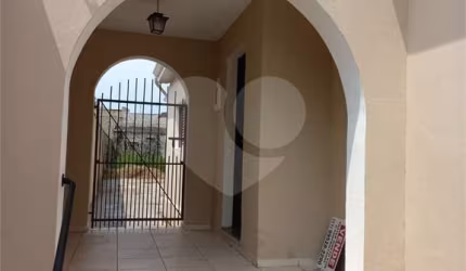 Casa com 2 quartos à venda em Vila Inhamupe - SP