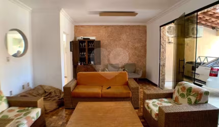 Casa térrea com 3 quartos à venda em Jardim Estádio - SP