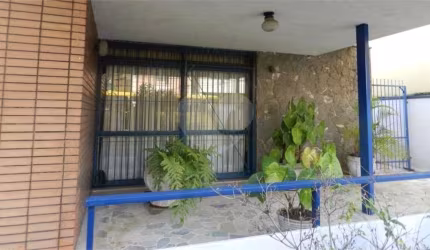 Casa com 7 quartos à venda ou para locação em Centro - SP