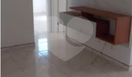 Apartamento com 2 quartos à venda em Jardim Tereza Cristina - SP