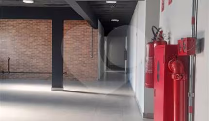 Salão Comercial para locação em Distrito Industrial - SP