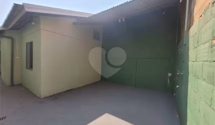 Casa com 3 quartos à venda ou para locação em Fazenda Grande - SP