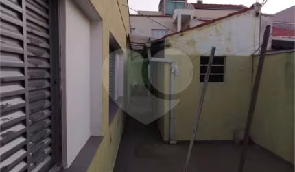 Casa térrea com 3 quartos à venda em Centro - SP
