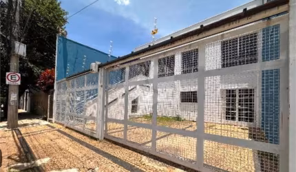 Prédio inteiro à venda ou para locação em Centro - SP