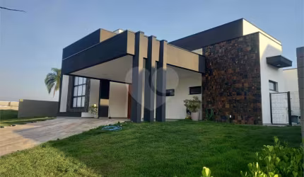 Condomínio com 3 quartos à venda em Caxambu - SP