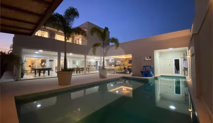 Casa com 4 quartos à venda em Jundiaí Mirim - SP
