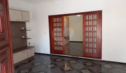 Casa com 4 quartos à venda em Jardim Primavera - SP