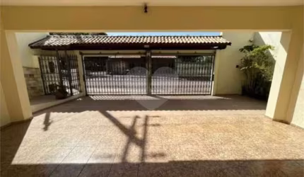 Casa com 3 quartos à venda em Jardim Primavera - SP