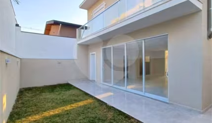 Condomínio com 3 quartos à venda em Loteamento Reserva Ermida - SP