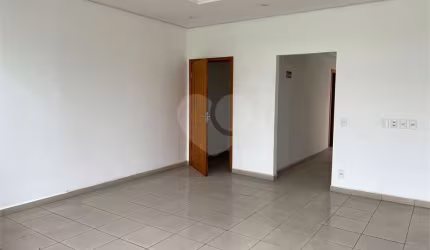 Galpão para locação em Vila Salles - SP