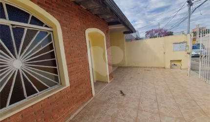 Casa térrea com 3 quartos para locação em Vila Maria Luiza - SP