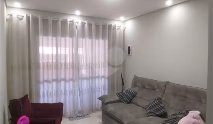 Casa com 2 quartos à venda em Jardim Imperial - SP